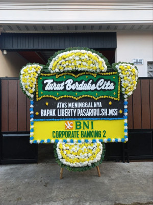 Papan Bunga Duka di Tipulu