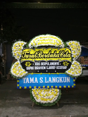 Papan Bunga Duka di Tipulu